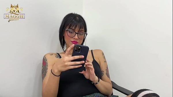 Fucking my girlfriend before class begins