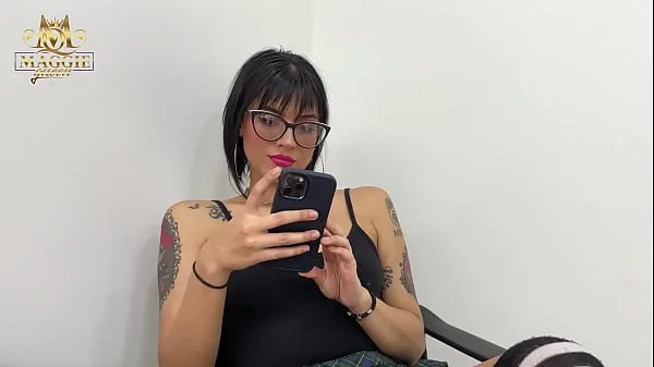 Fucking my girlfriend before class begins